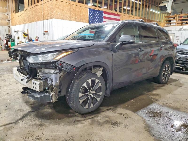 2020 TOYOTA Highlander