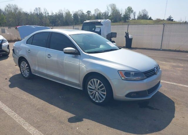 2011 VOLKSWAGEN Jetta