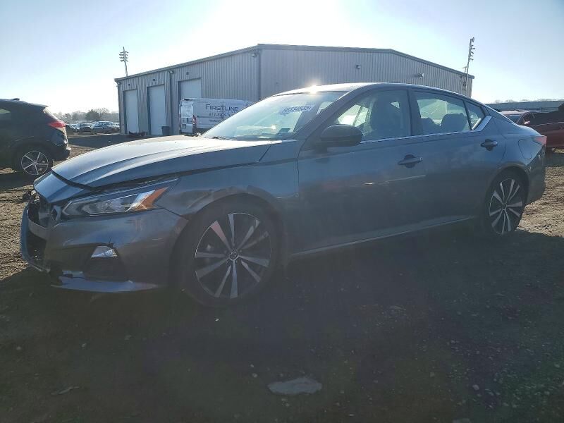 2022 NISSAN Altima