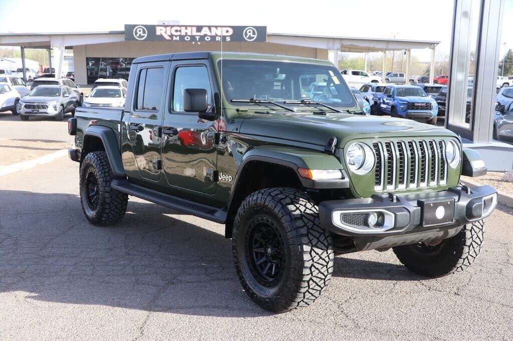 2022 JEEP Gladiator