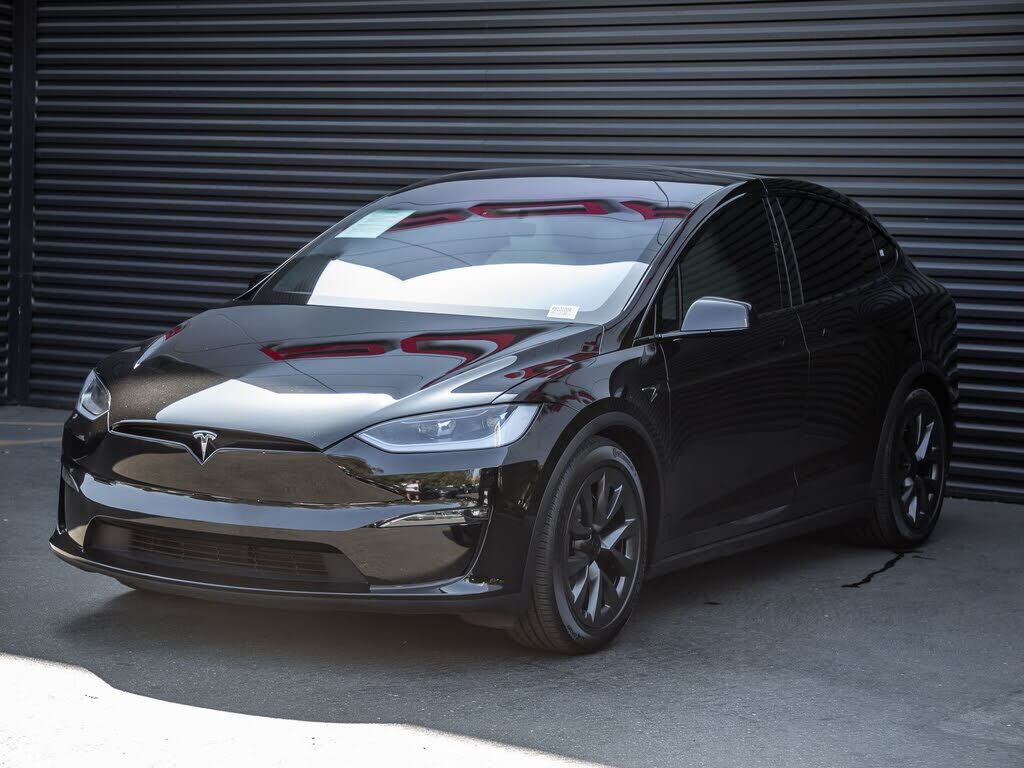 2024 TESLA Model X