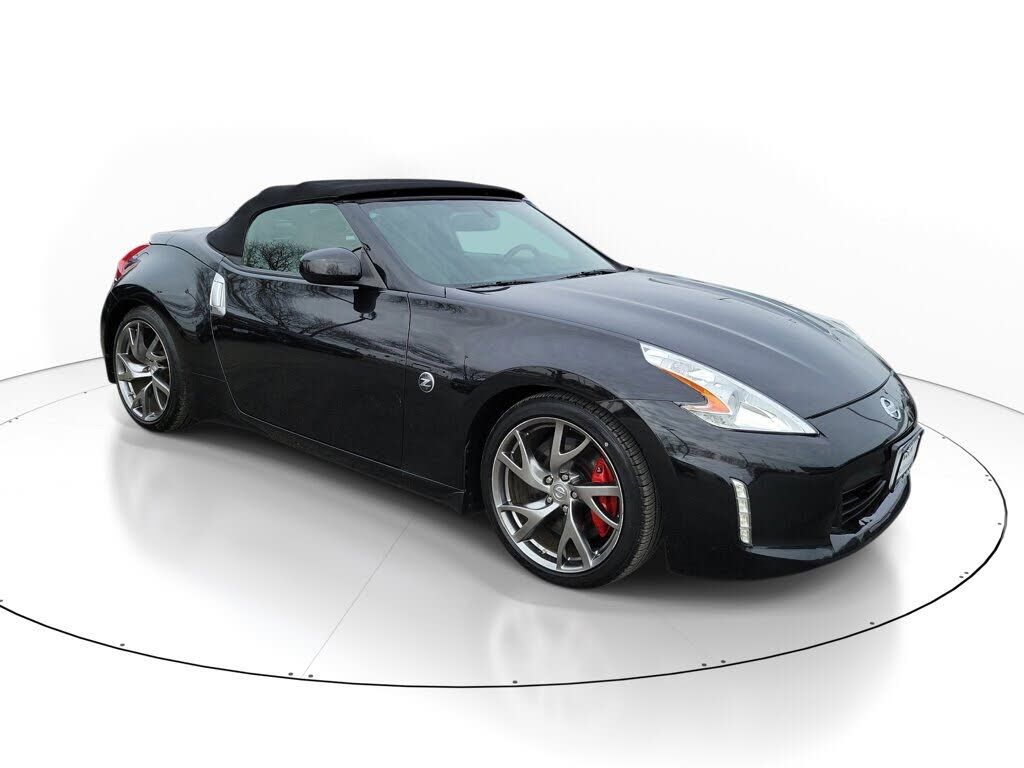 2015 NISSAN 370Z