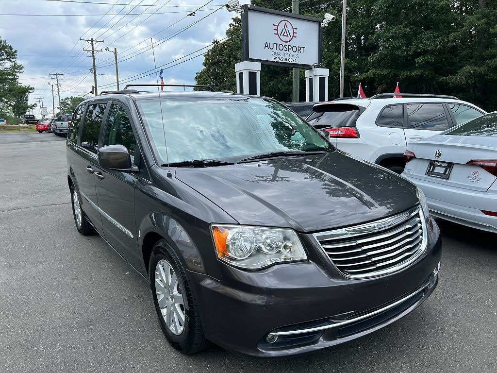 2016 CHRYSLER Town and Country