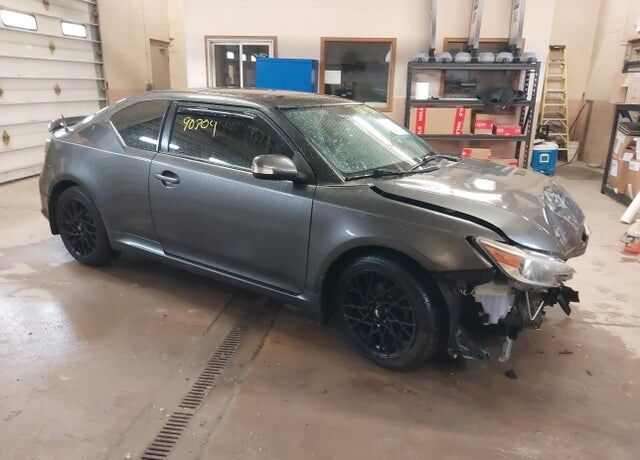 2016 TOYOTA SCION