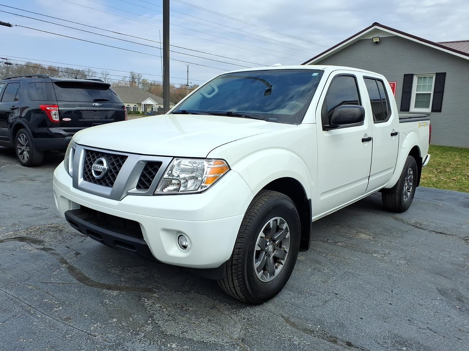 2017 NISSAN Frontier