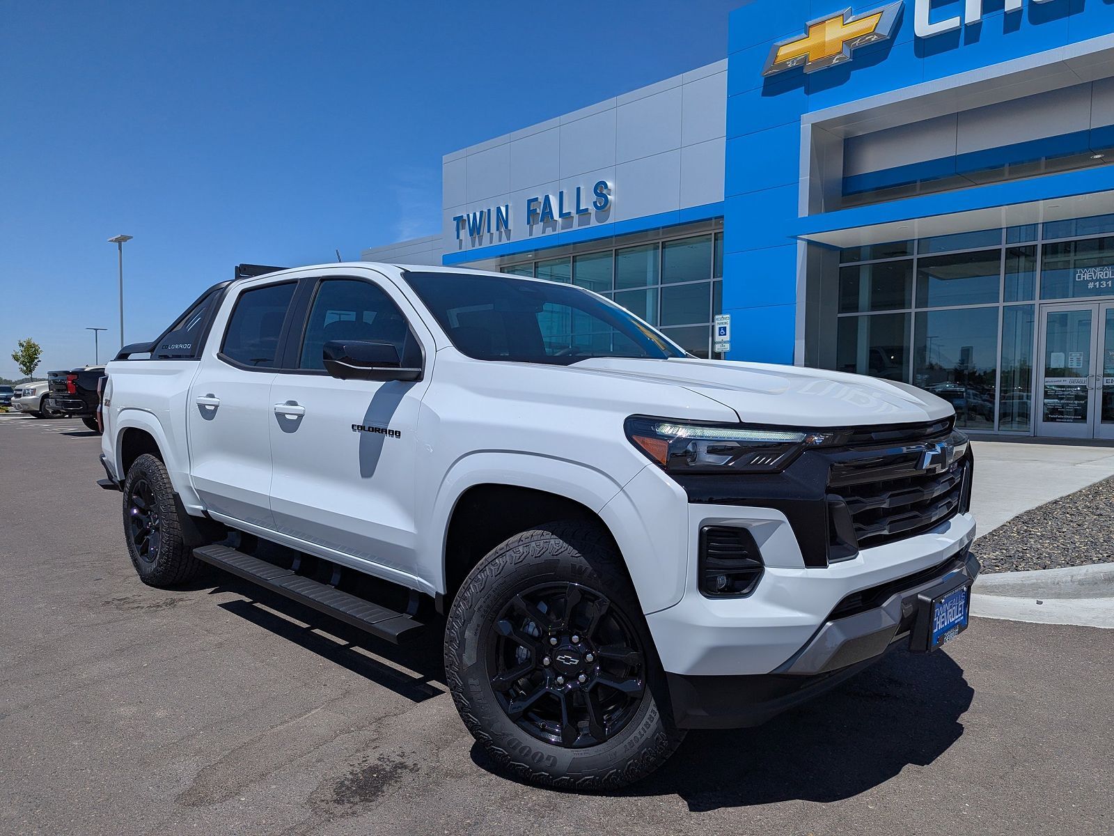 2025 CHEVROLET Colorado