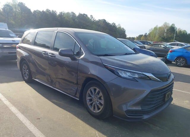 2021 TOYOTA Sienna