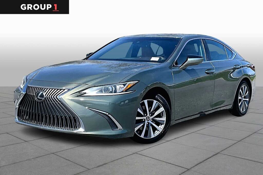 2019 LEXUS ES