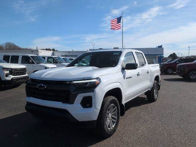2025 CHEVROLET Colorado