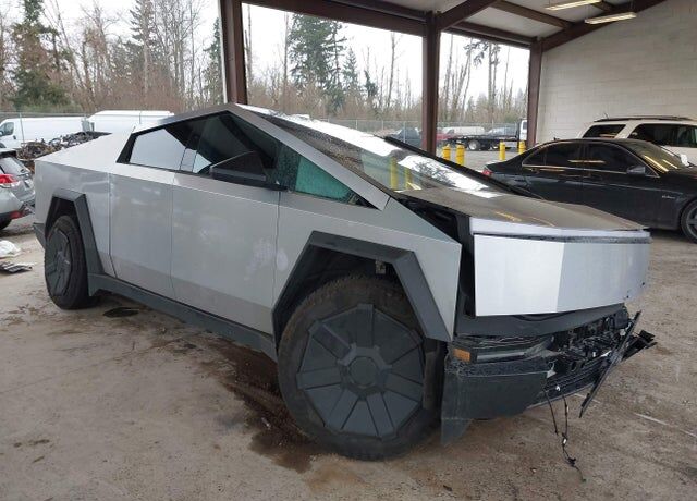 2024 TESLA Cybertruck