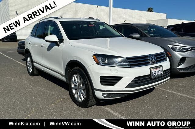 2015 VOLKSWAGEN Touareg