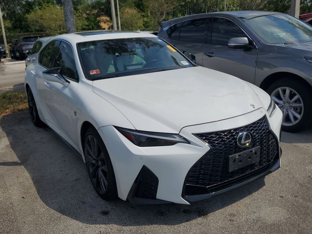 2021 LEXUS IS
