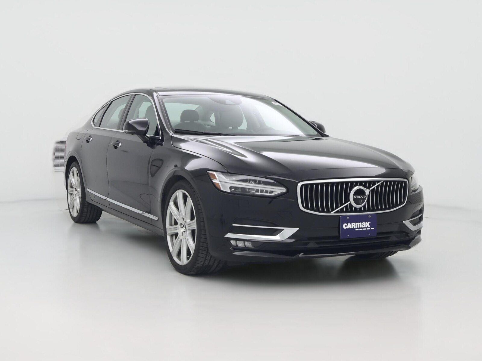 2017 VOLVO S90