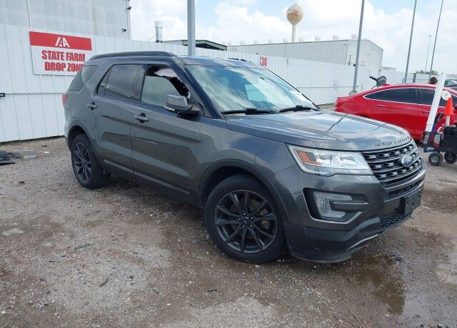 2017 FORD Explorer