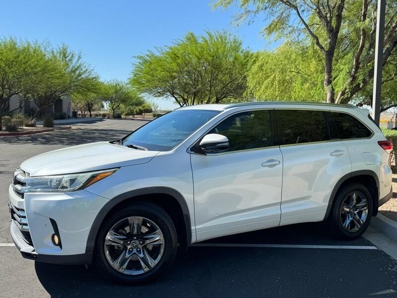 2018 TOYOTA Highlander