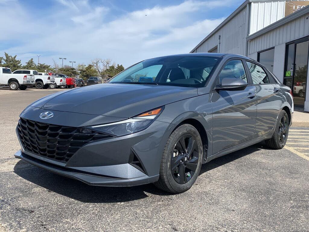 2023 HYUNDAI Elantra