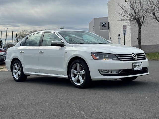 2015 VOLKSWAGEN Passat