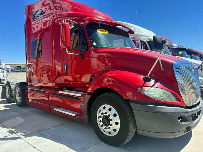 2015 INTERNATIONAL LF687