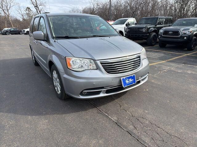 2014 CHRYSLER Town and Country
