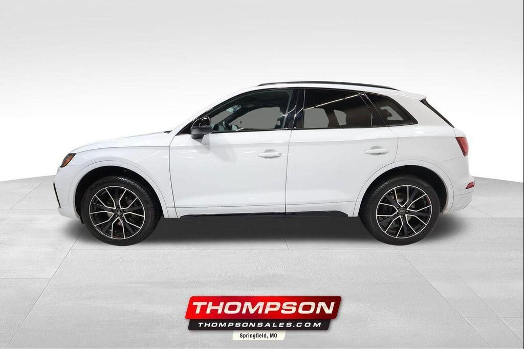 2022 AUDI SQ5