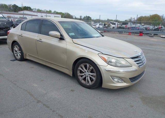 2012 HYUNDAI Genesis