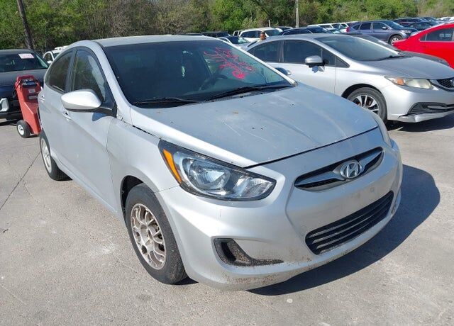 2013 HYUNDAI Accent