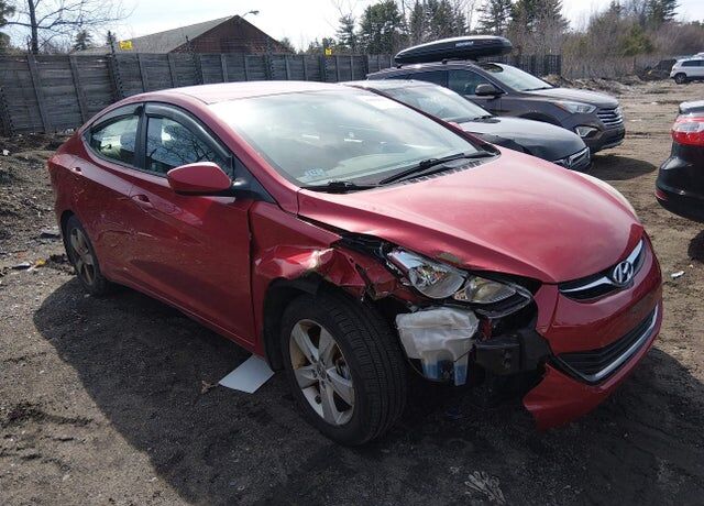 2013 HYUNDAI Elantra