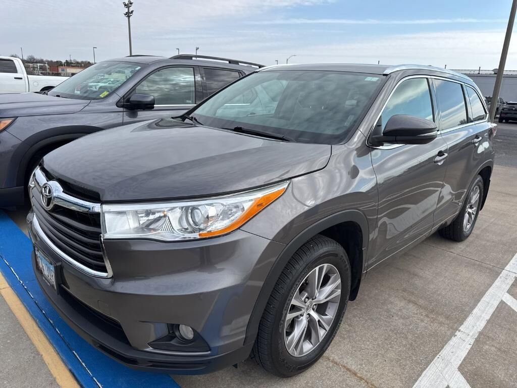 2014 TOYOTA Highlander