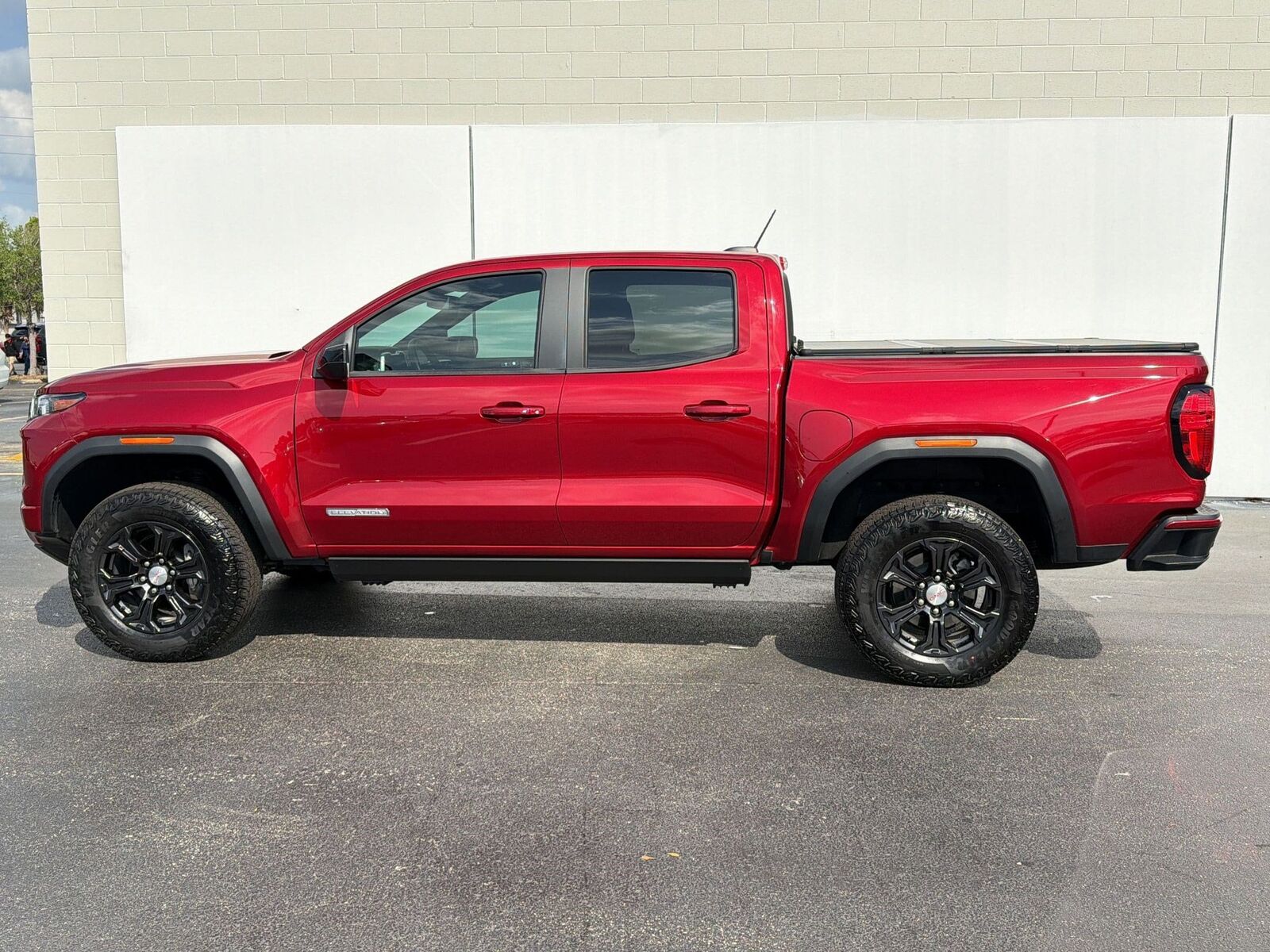 2024 GMC Canyon
