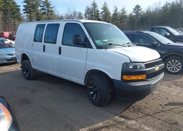 2020 CHEVROLET Express