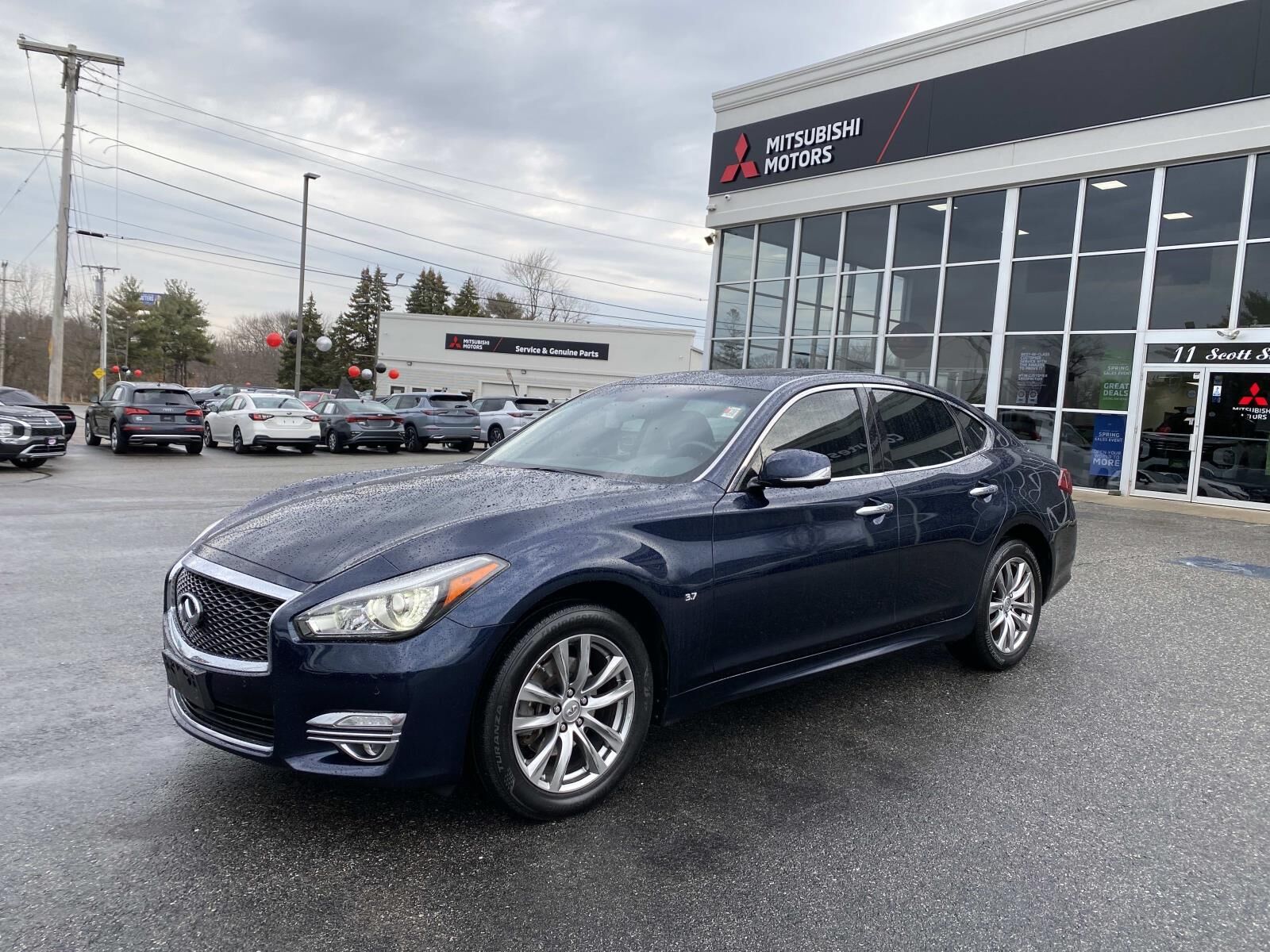 2015 INFINITI Q70