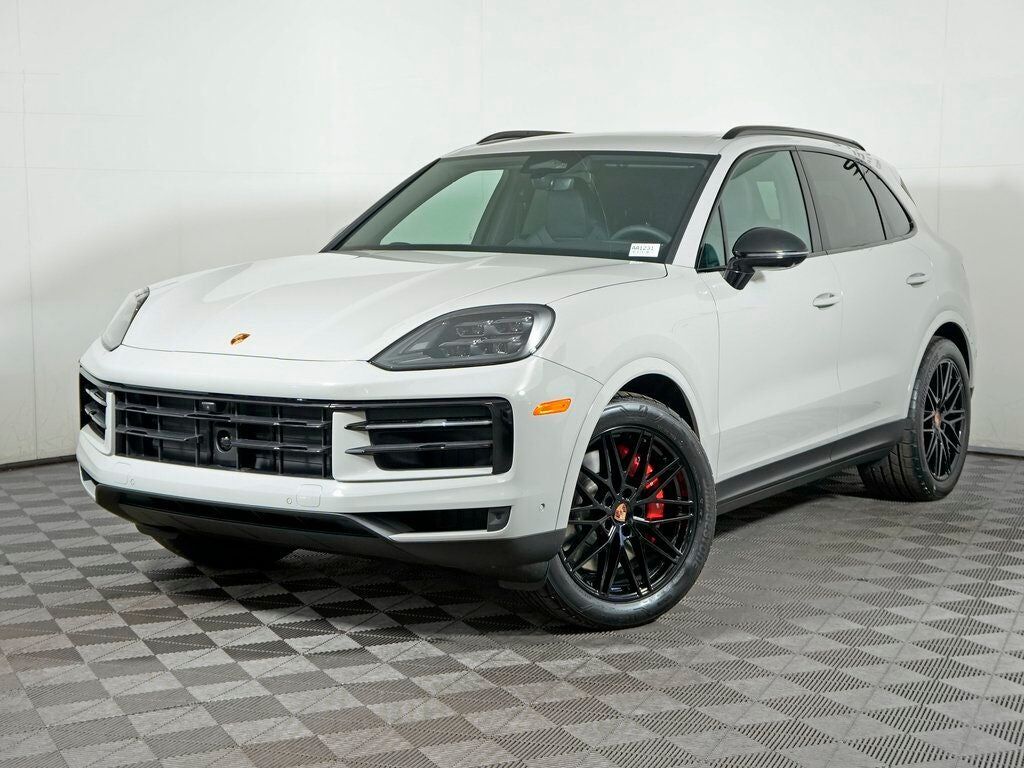 2026 PORSCHE Cayenne