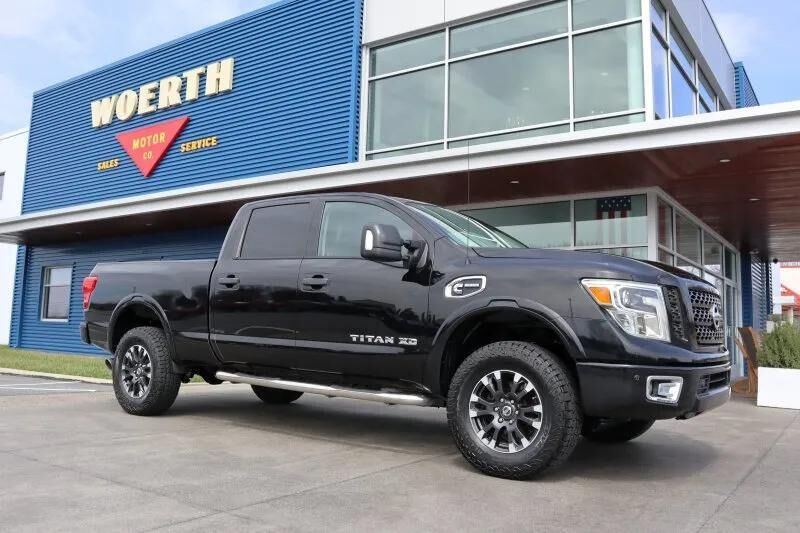 2016 NISSAN Titan