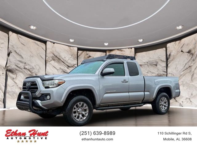 2018 TOYOTA Tacoma