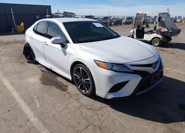 2020 TOYOTA Camry