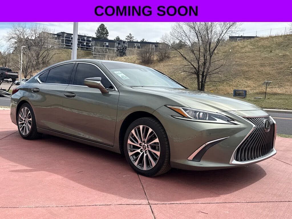 2020 LEXUS ES