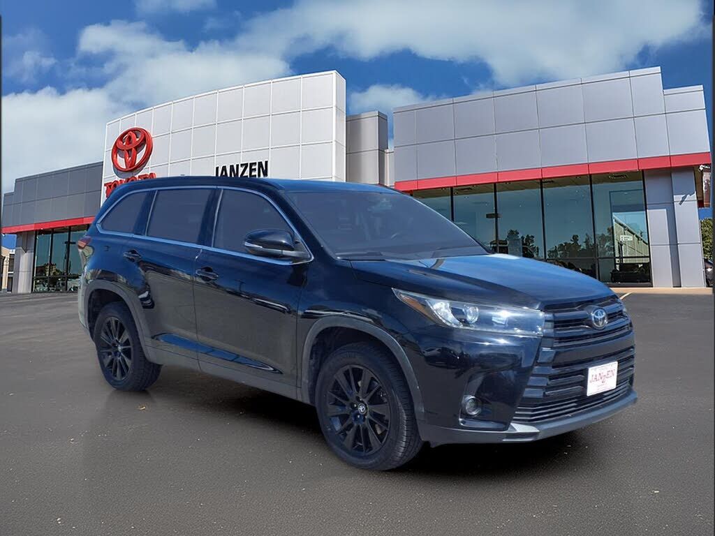 2019 TOYOTA Highlander