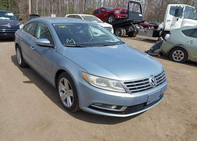 2013 VOLKSWAGEN Passat