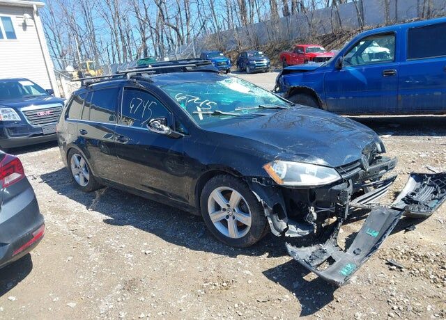 2015 VOLKSWAGEN Golf SportWagen