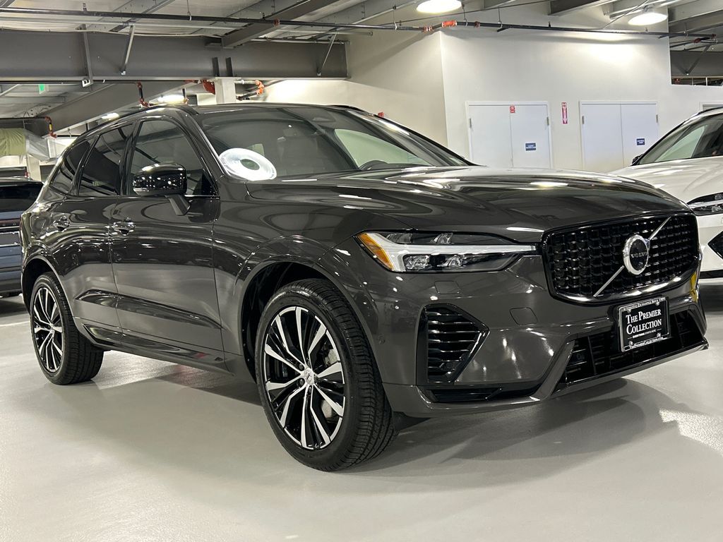 2023 VOLVO XC60