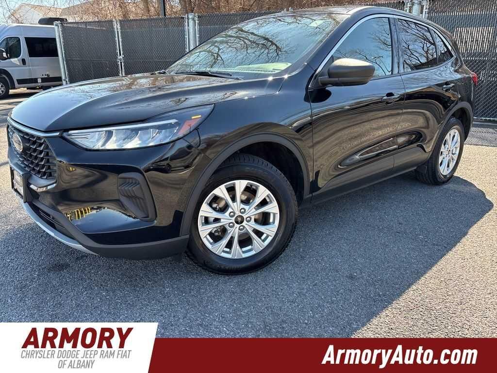 2024 FORD Escape