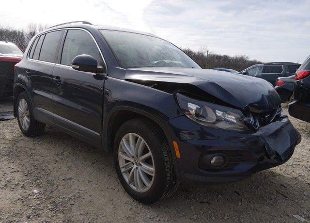 2016 VOLKSWAGEN Tiguan