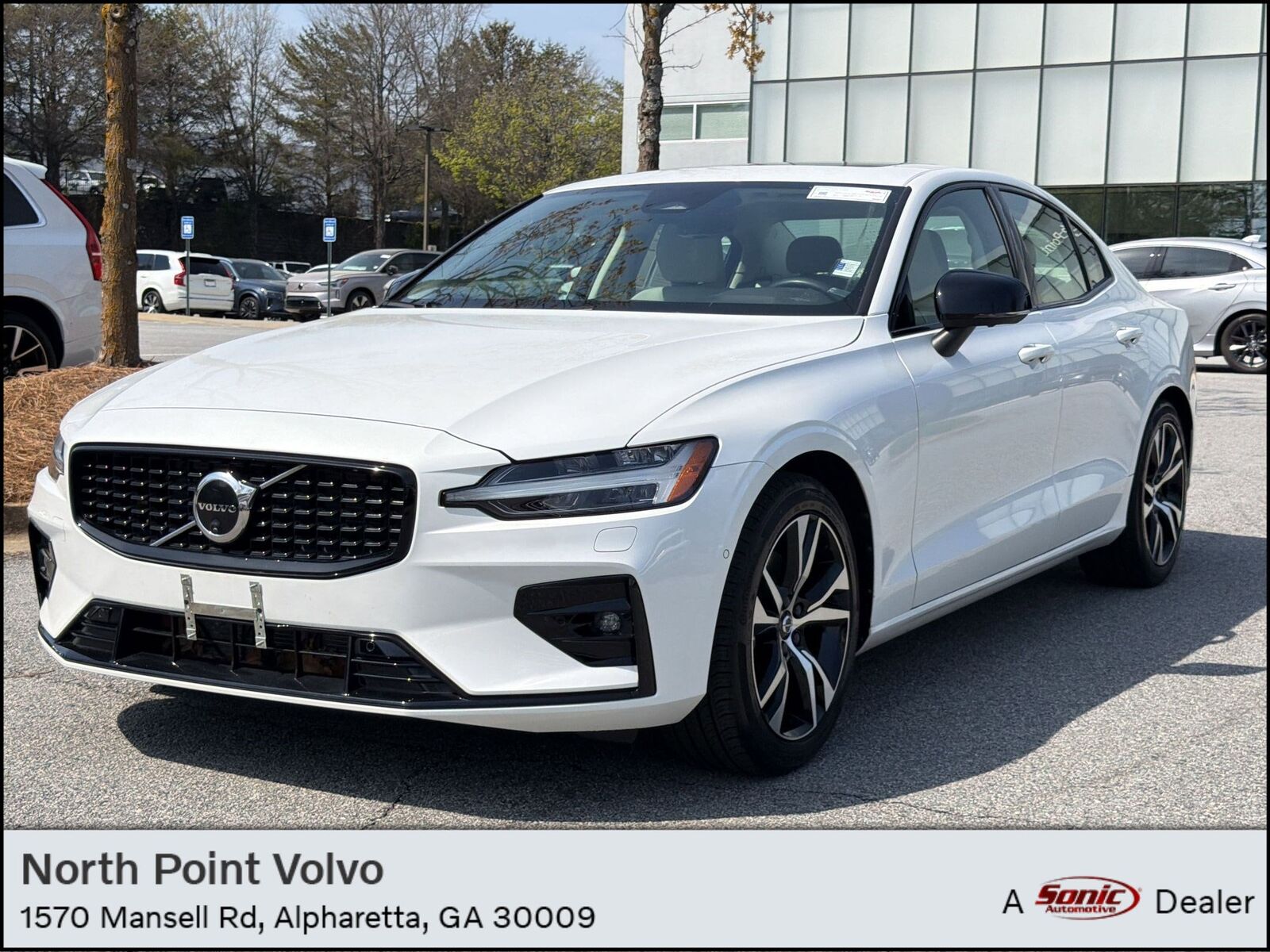 2024 VOLVO S60
