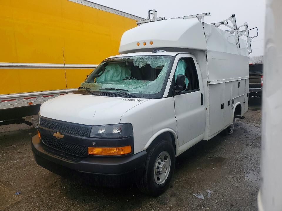 2024 CHEVROLET Express