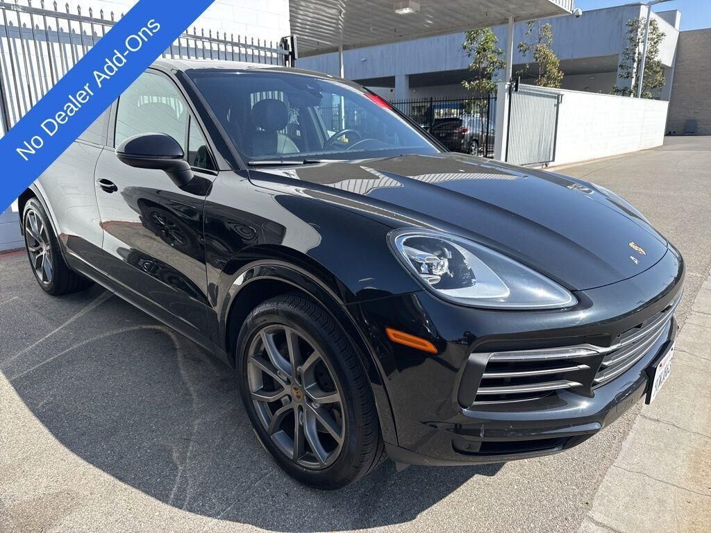 2023 PORSCHE Cayenne