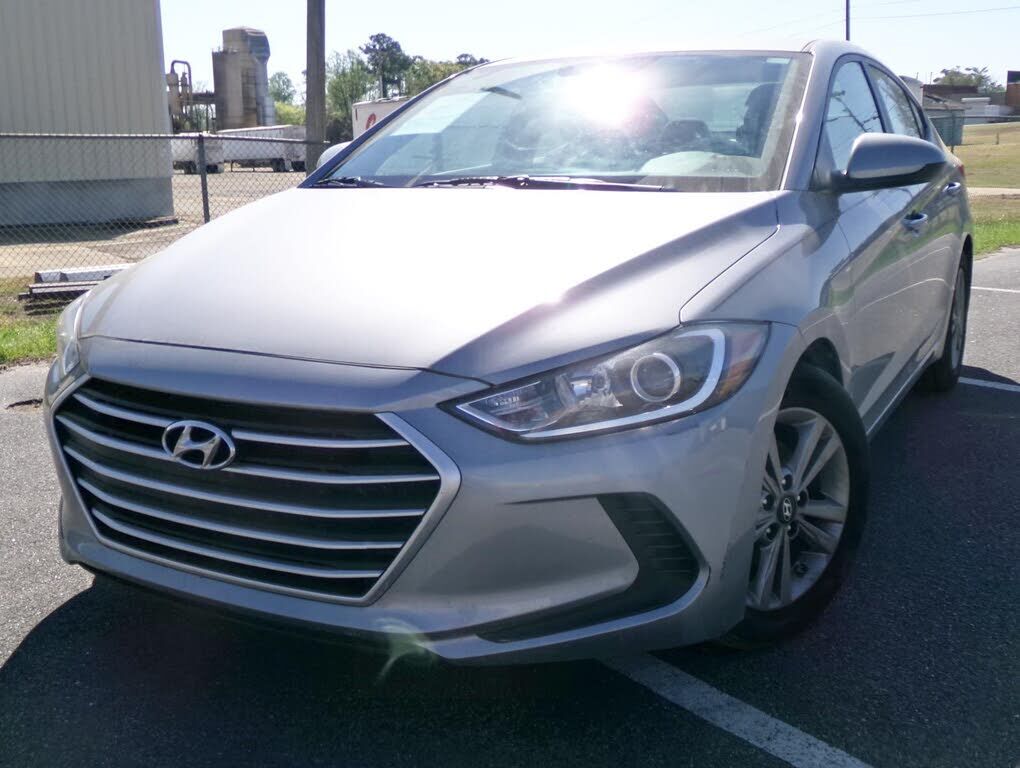 2017 HYUNDAI Elantra