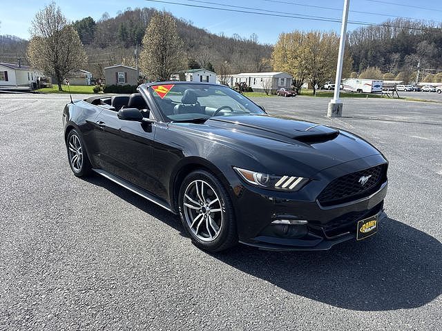 2017 FORD Mustang