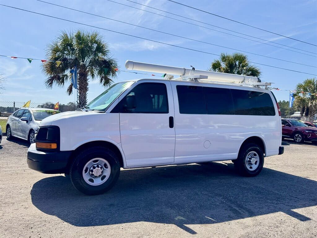 2011 CHEVROLET Express
