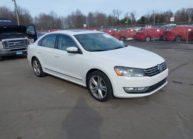 2014 VOLKSWAGEN Passat