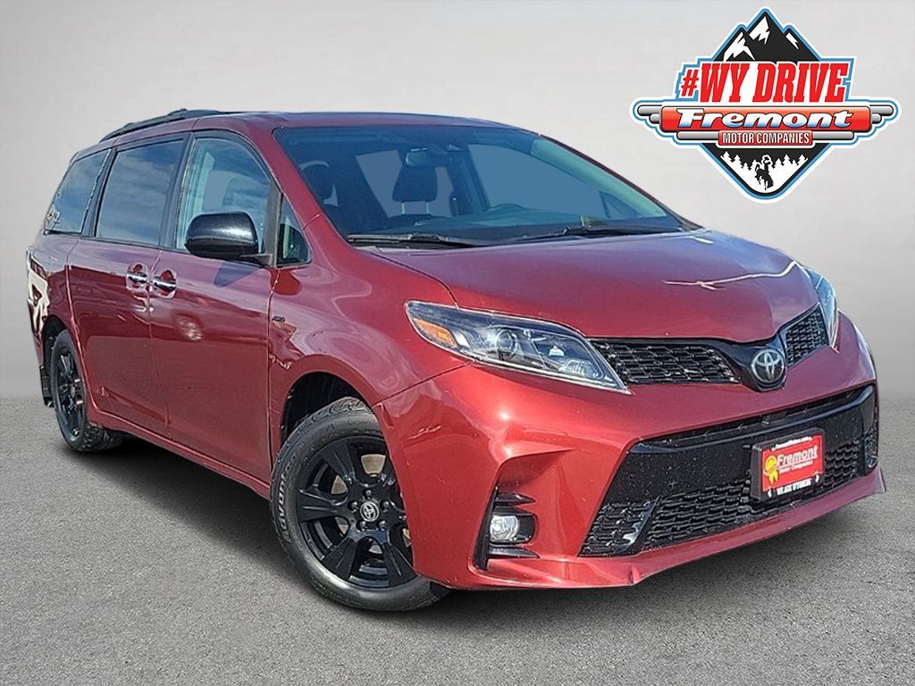 2020 TOYOTA Sienna